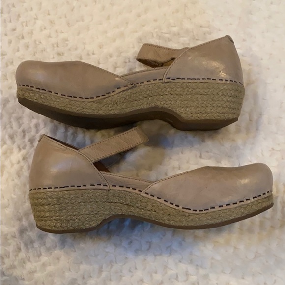 Dansko shoe with ankle strap - Picture 3 of 7